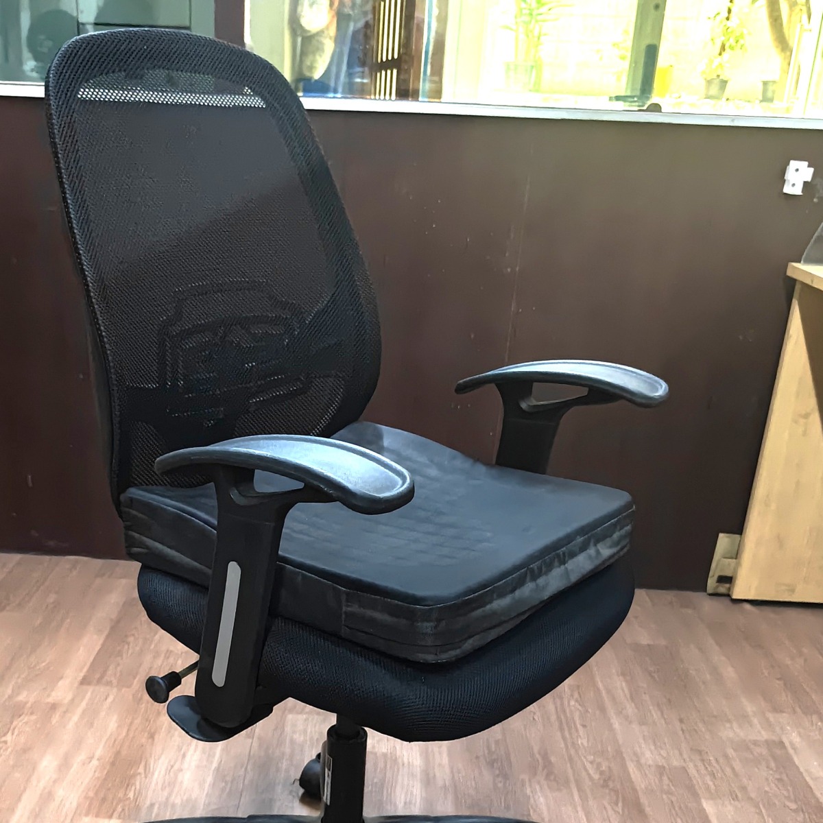 Medical-Grade Gel Foam Seat Cushion — Angle picture 3